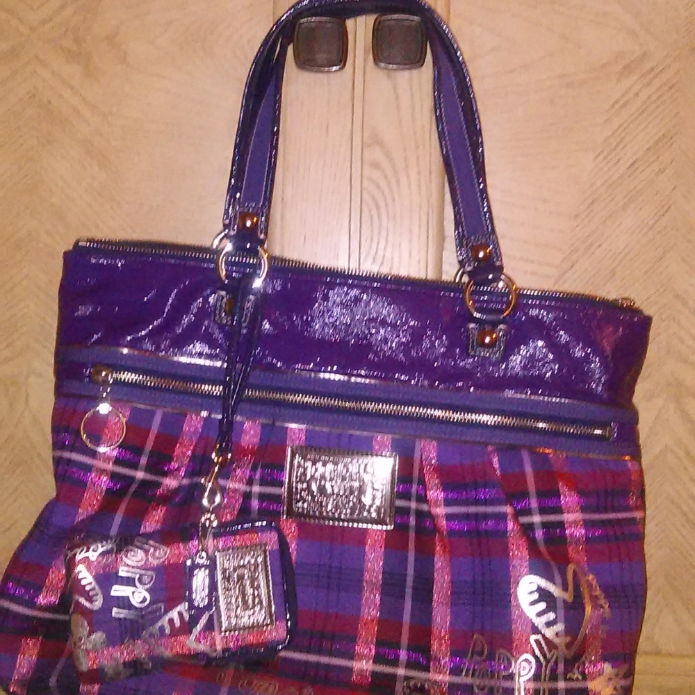 Coach Poppy purse with phone case